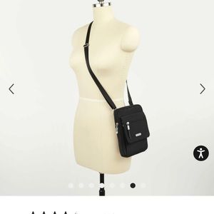 baggallini black cross body bag